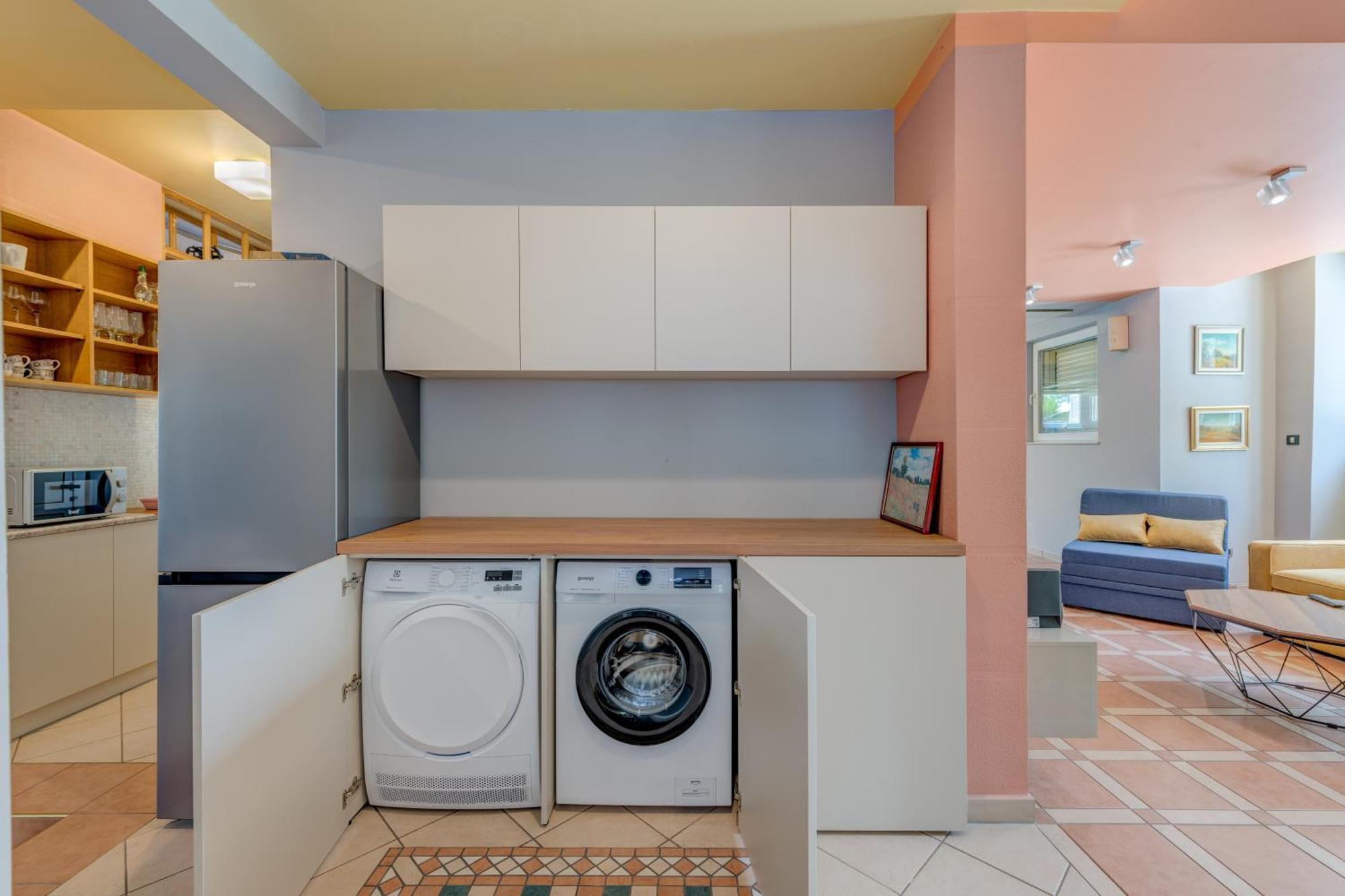 Blue Dolphin Apartment - Private Indoor Pool, Jacuzzi, Garden Split Extérieur photo